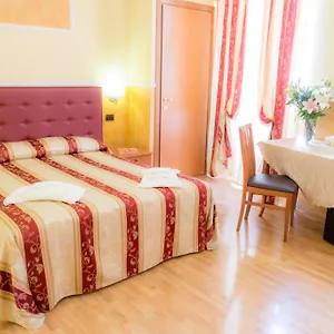 3* לינה וארוחת בוקר Residenza Ki